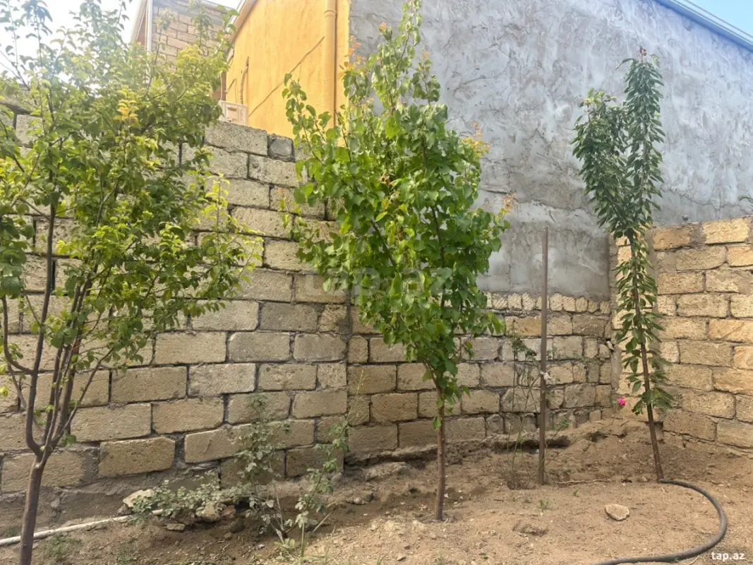 Satılır 4 otaqlı həyət evi 135 m²