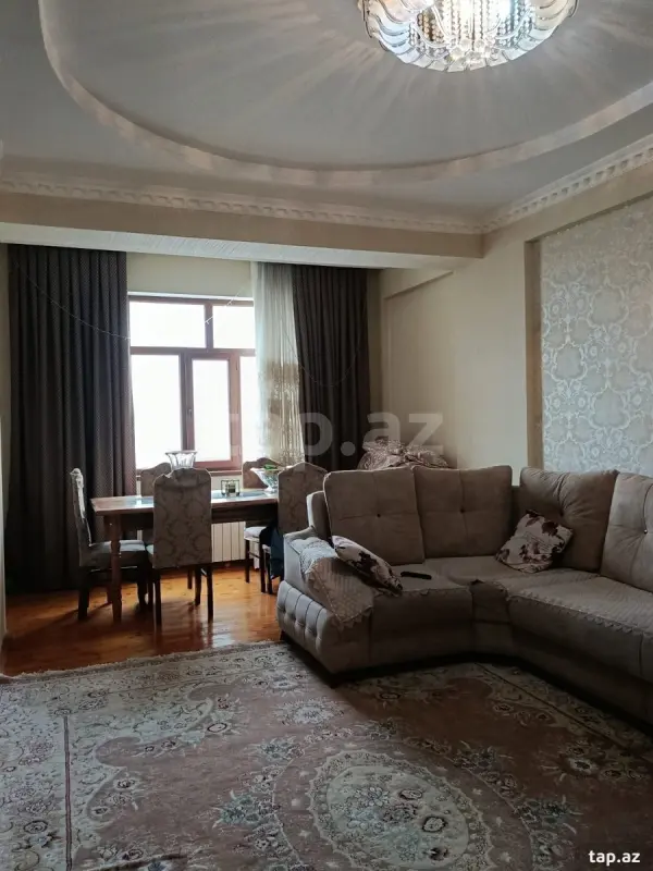 Satılır 3 otaqlı yeni tikili 130 m²