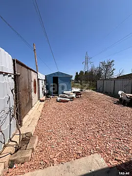 Satılır 1 otaqlı həyət evi 300 m² — Bakı 1 otaq 300.00 m²