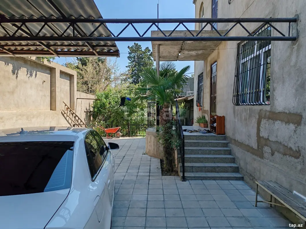 Satılır 5 otaqlı həyət evi 201 m²