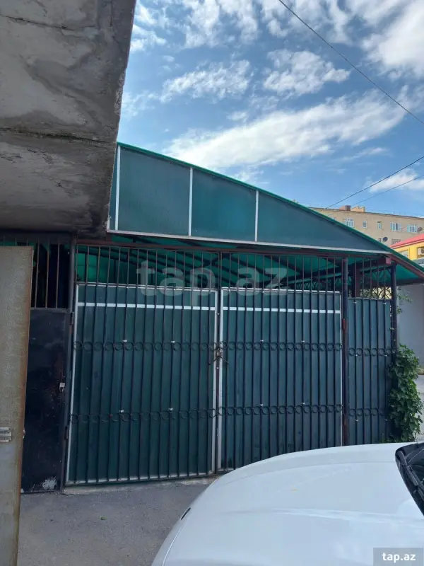 Satılır 4 otaqlı mənzil 90 m²