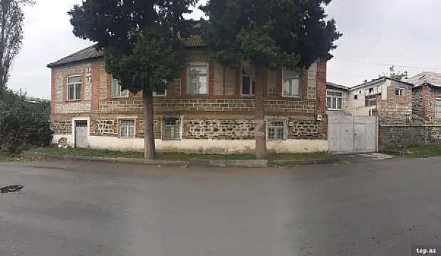 Satılır 10 otaqlı həyət evi 227 m² — Zaqatala 10 otaq 227.00 m²