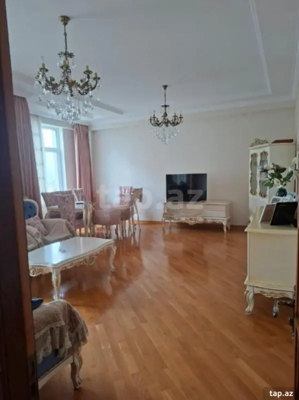 Satılır 3 otaqlı yeni tikili 127 m²
