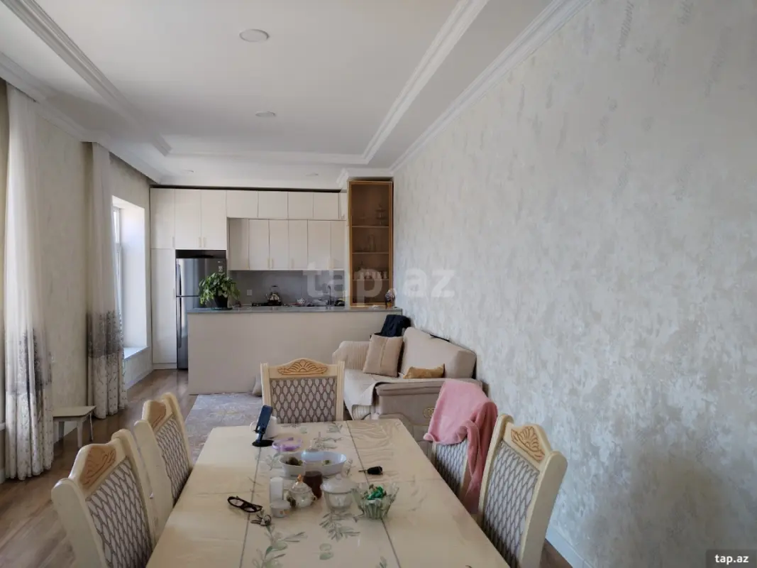 Satılır 5 otaqlı həyət evi 190 m²