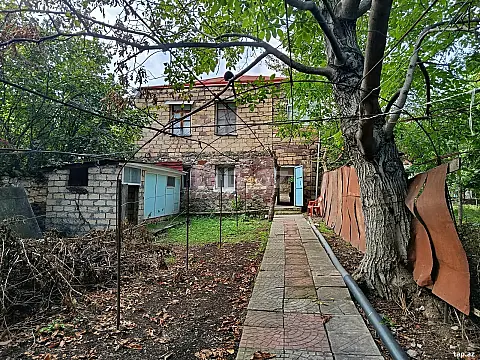 Satılır 5 otaqlı həyət evi 135 m² — Göygöl 5 otaq 135.00 m²