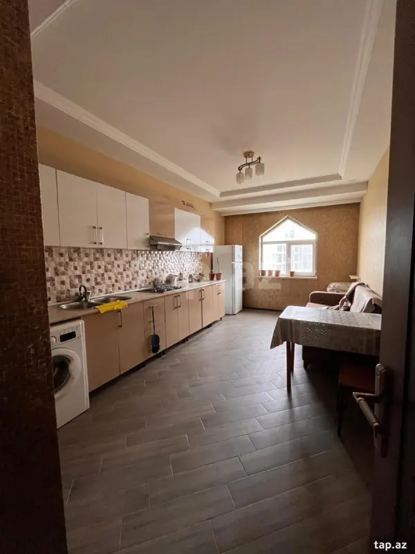 Satılır 2 otaqlı yeni tikili 82 m²