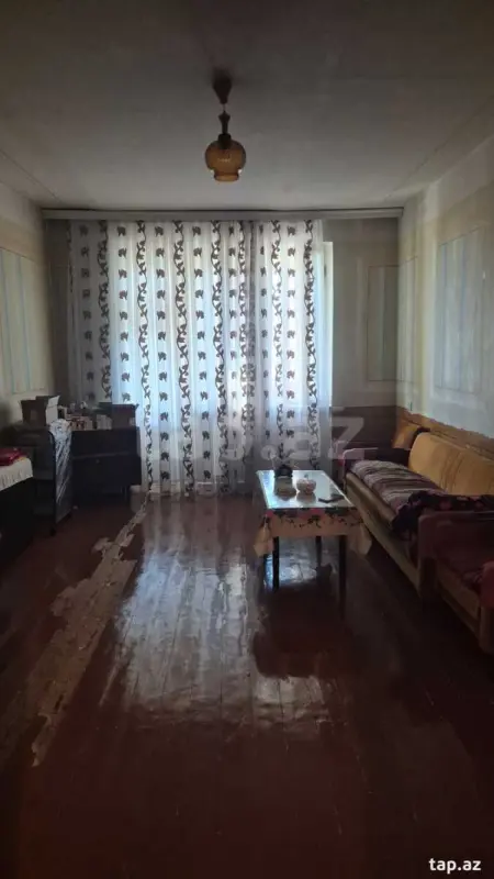 Satılır 5 otaqlı mənzil 130 m²