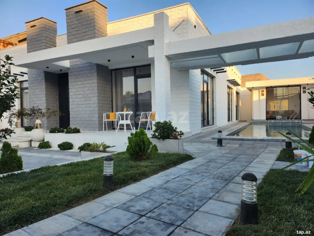 Satılır 5 otaqlı həyət evi 180 m²