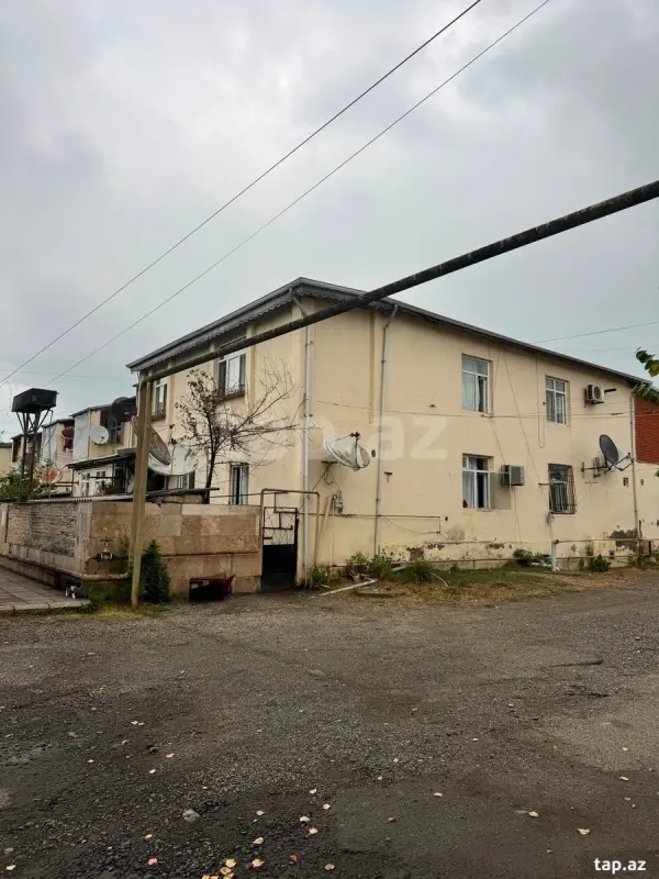 Satılır 3 otaqlı mənzil 58 m²