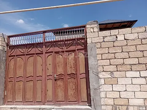 Satılır 4 otaqlı həyət evi 200 m² — Bakı, Qobustan qəs. 4 otaq 200.00 m²
