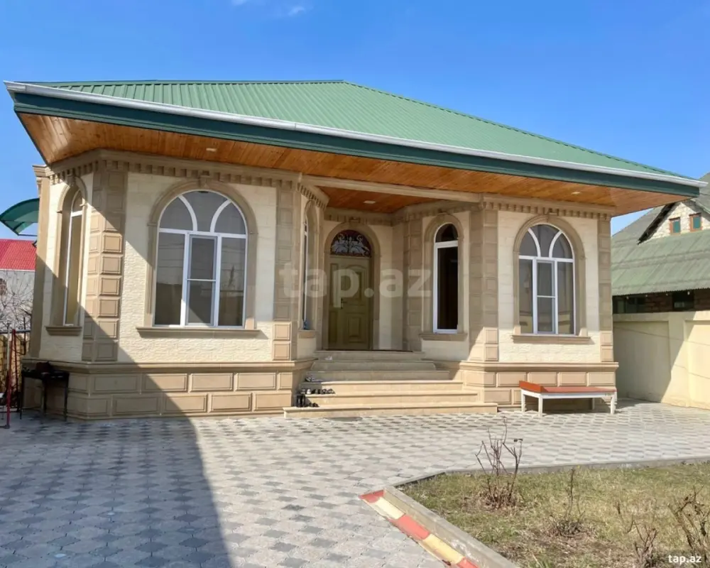 Satılır 5 otaqlı həyət evi 220 m²