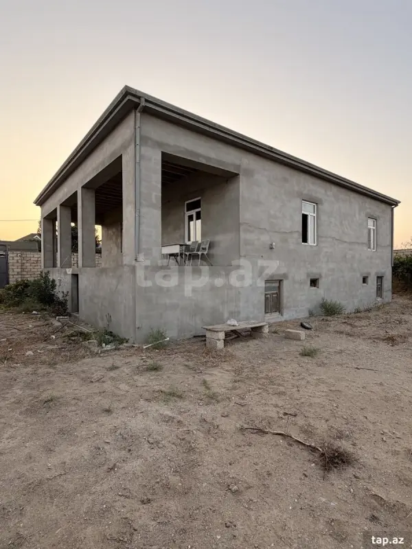 Satılır 4 otaqlı həyət evi 110 m²