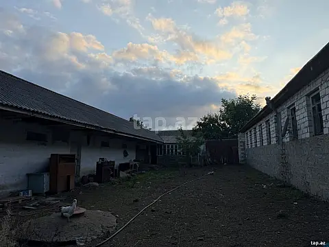 Satılır 3 otaqlı həyət evi 100 m² — Gədəbəy 3 otaq 100.00 m²