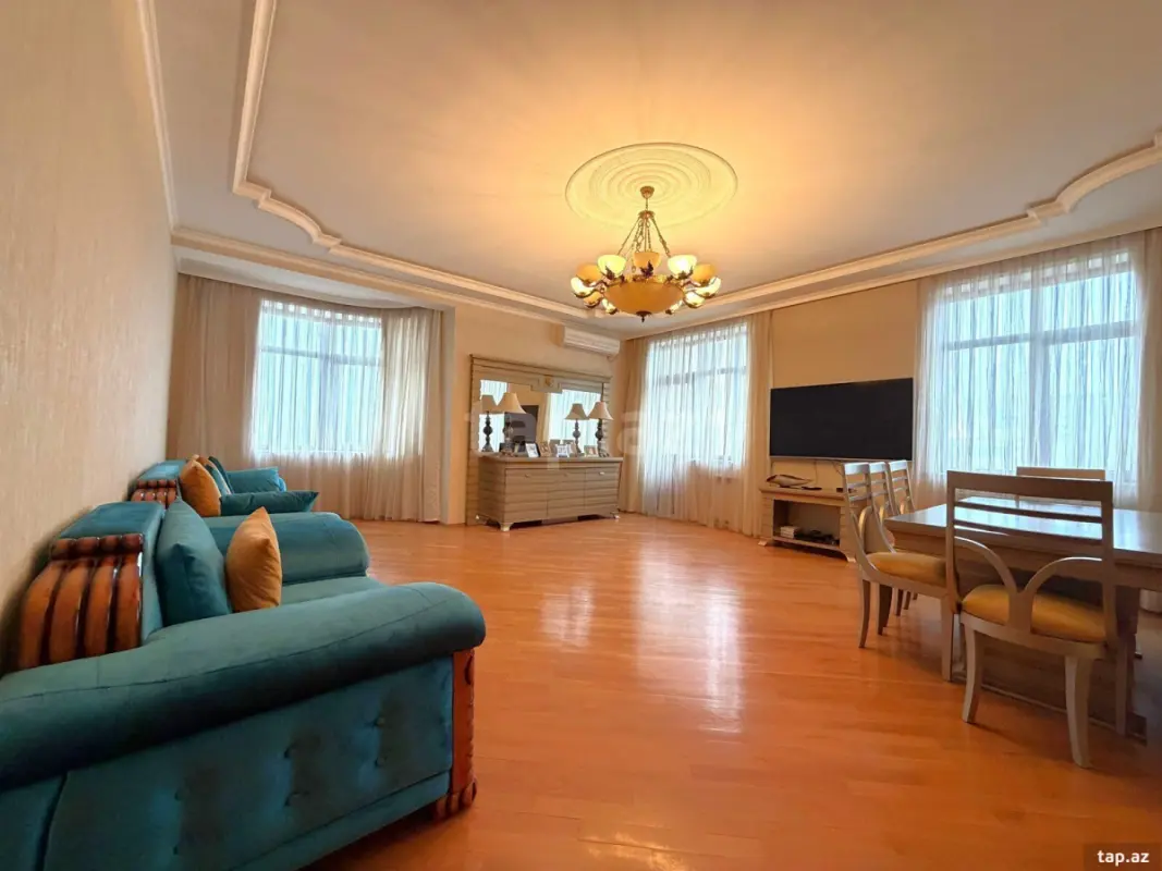 Satılır 4 otaqlı yeni tikili 186 m²