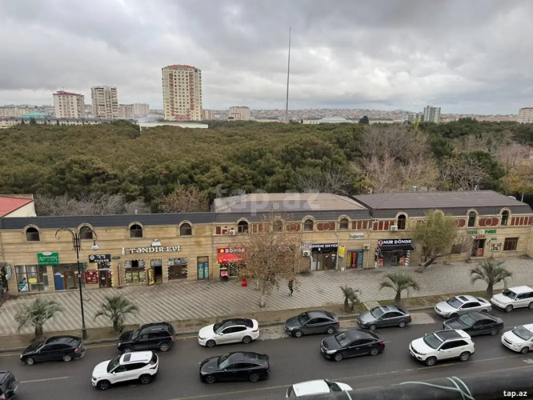 Satılır 3 otaqlı yeni tikili 135 m²