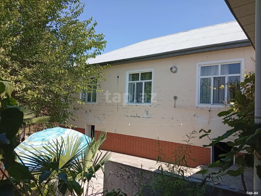 Satılır 4 otaqlı həyət evi 153 m²
