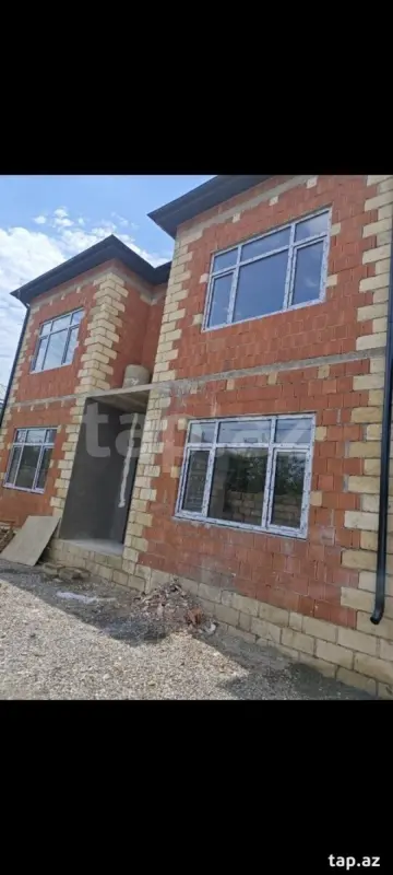 Satılır 5 otaqlı həyət evi 150 m²