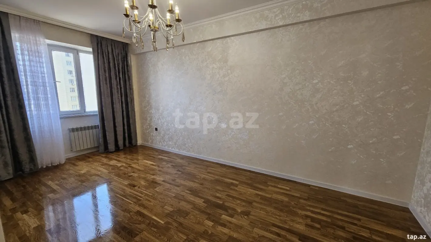 Satılır 3 otaqlı yeni tikili 80 m²