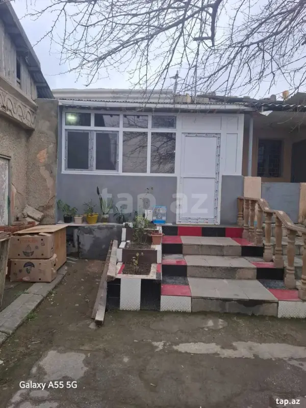 Satılır 4 otaqlı həyət evi 140 m²