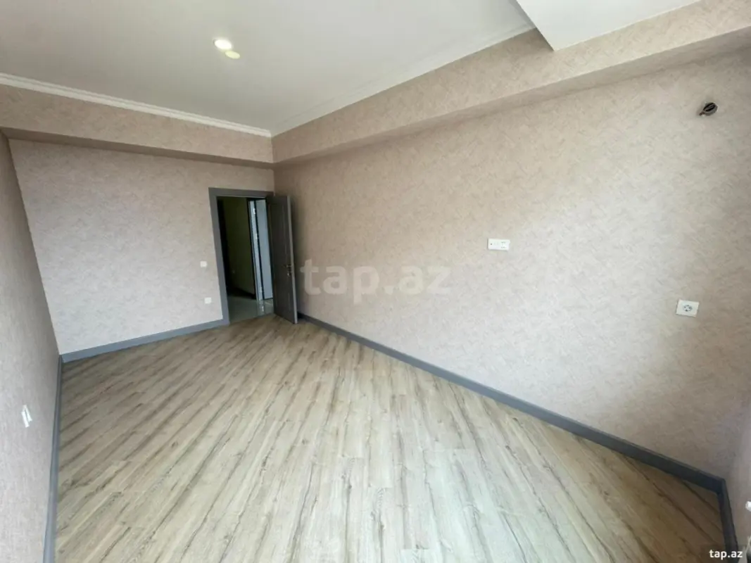 Satılır 2 otaqlı yeni tikili 70 m²