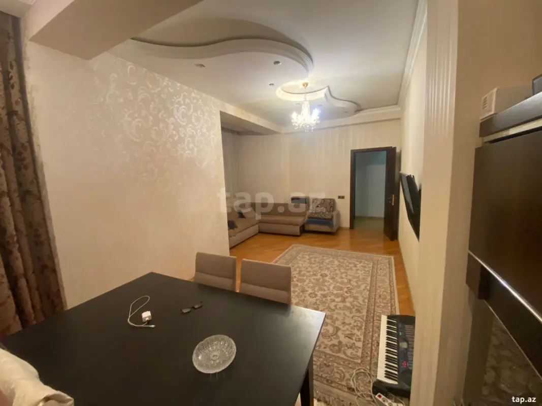 Satılır 3 otaqlı yeni tikili 100 m²