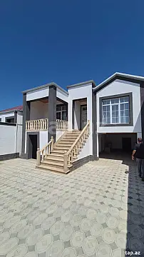 Satılır 3 otaqlı həyət evi 100 m² — Bakı 3 otaq 100.00 m²
