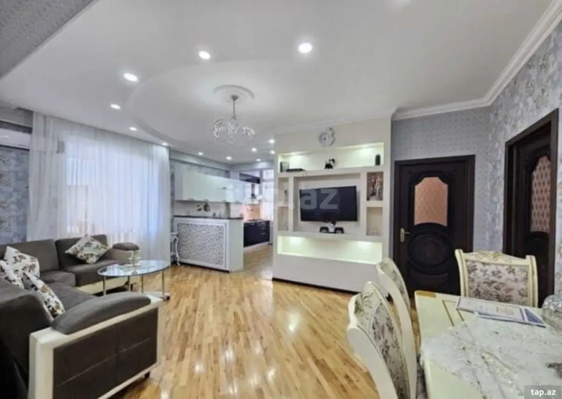 Satılır 3 otaqlı yeni tikili 75 m²
