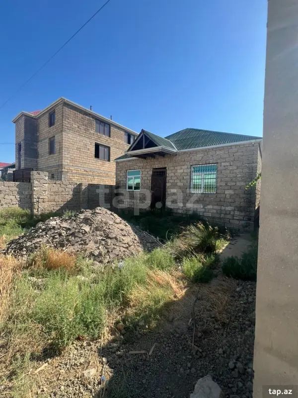 Satılır 4 otaqlı həyət evi 100 m²