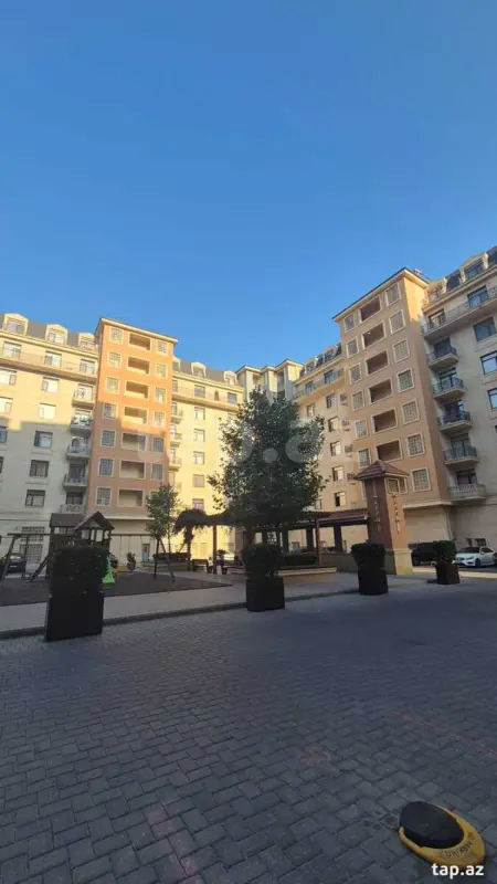 Satılır 3 otaqlı yeni tikili 145 m²