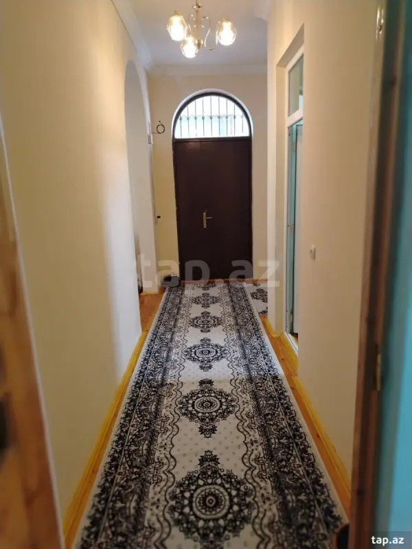 Satılır 3 otaqlı həyət evi 300 m²