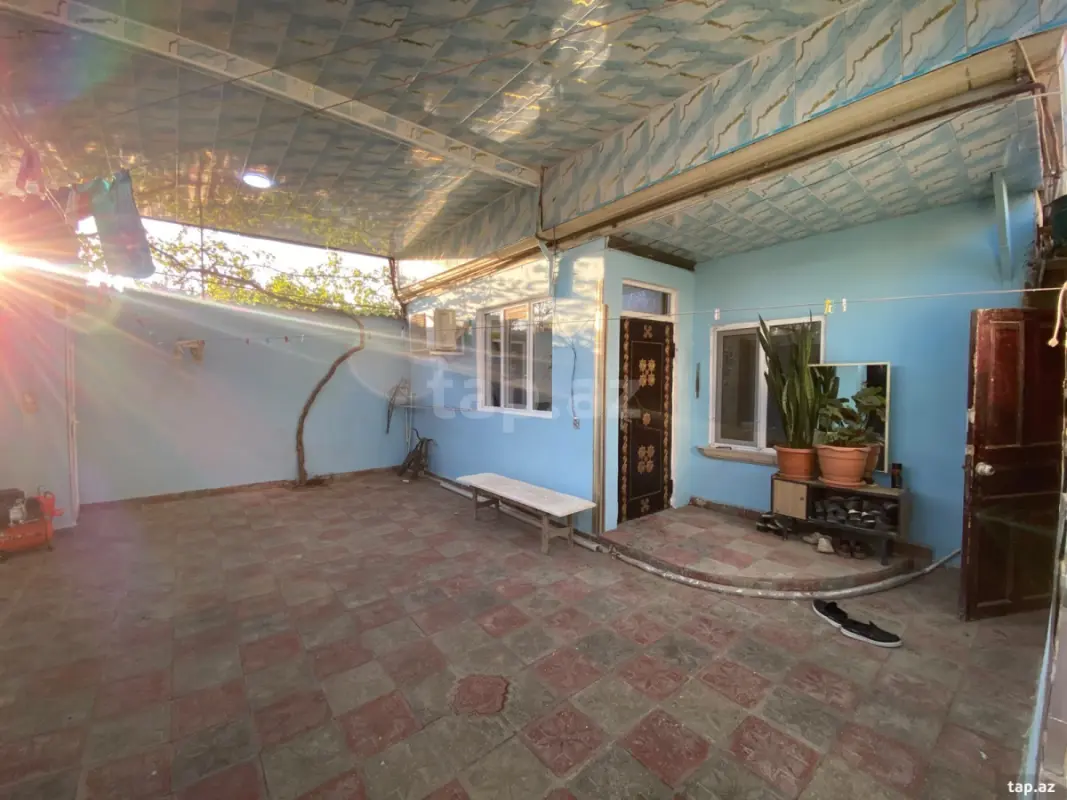 Satılır 4 otaqlı həyət evi 100 m²