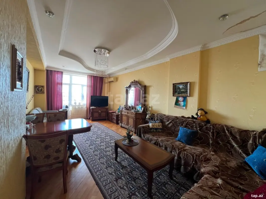 Satılır 3 otaqlı yeni tikili 100 m²
