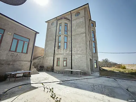 Satılır 6 otaqlı həyət evi 400 m² — Bakı 6 otaq 400.00 m²
