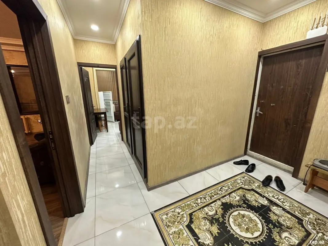 Satılır 5 otaqlı mənzil 120 m²