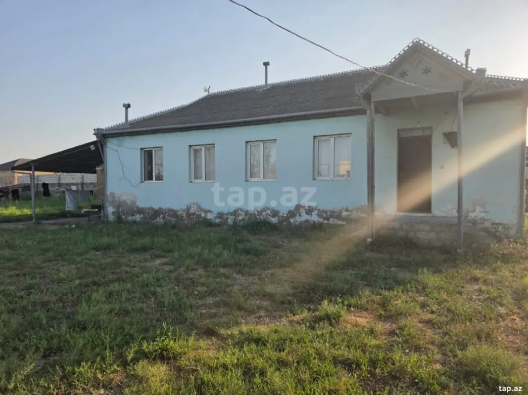 Satılır 3 otaqlı həyət evi 170 m²