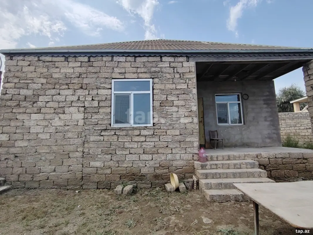 Satılır 3 otaqlı həyət evi 80 m²