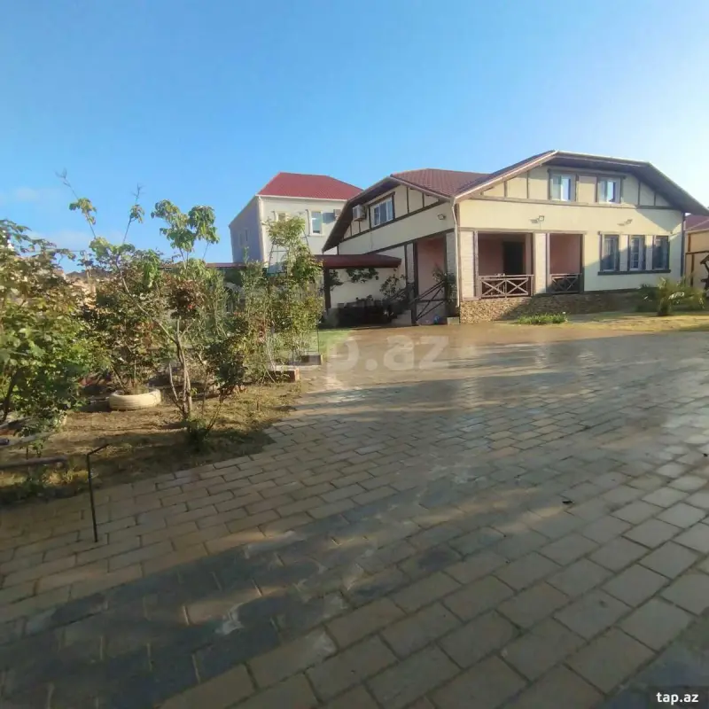 Kirayə verilir 4 otaqlı həyət evi 200 m²
