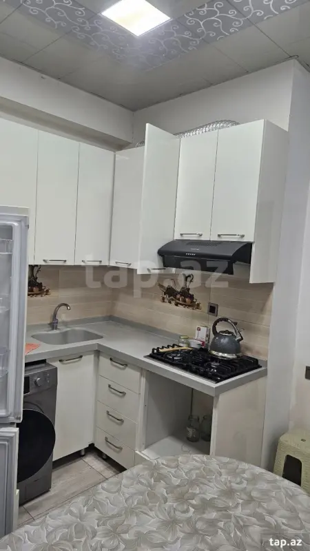 Kirayə verilir 2 otaqlı yeni tikili 80 m²