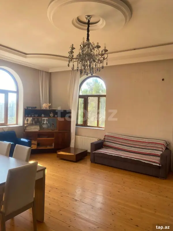 Kirayə verilir 5 otaqlı mənzil 120 m²