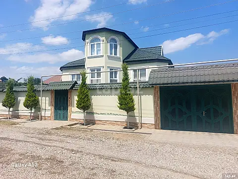 Satılır 10 otaqlı həyət evi 230 m² — Quba 10 otaq 230.00 m²