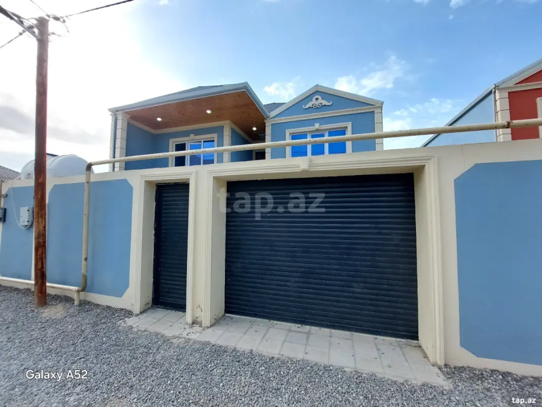 Satılır 4 otaqlı həyət evi 130 m²