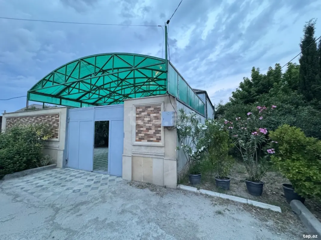 Satılır 3 otaqlı həyət evi 100 m²