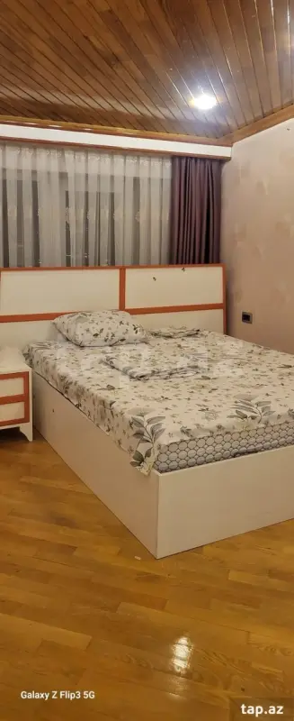 Kirayə verilir 7 otaqlı yeni tikili 240 m²