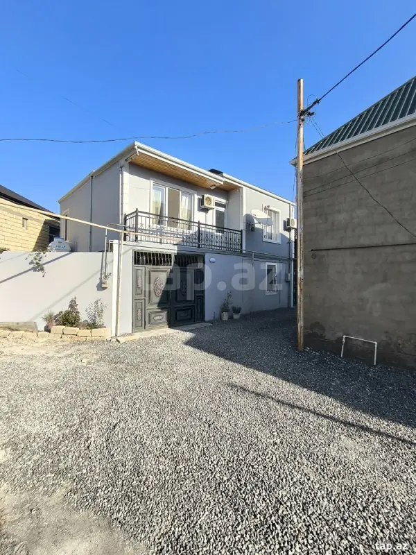 Satılır 6 otaqlı həyət evi 210 m²