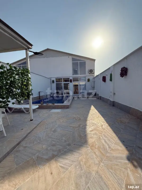 Satılır 7 otaqlı həyət evi 320 m²