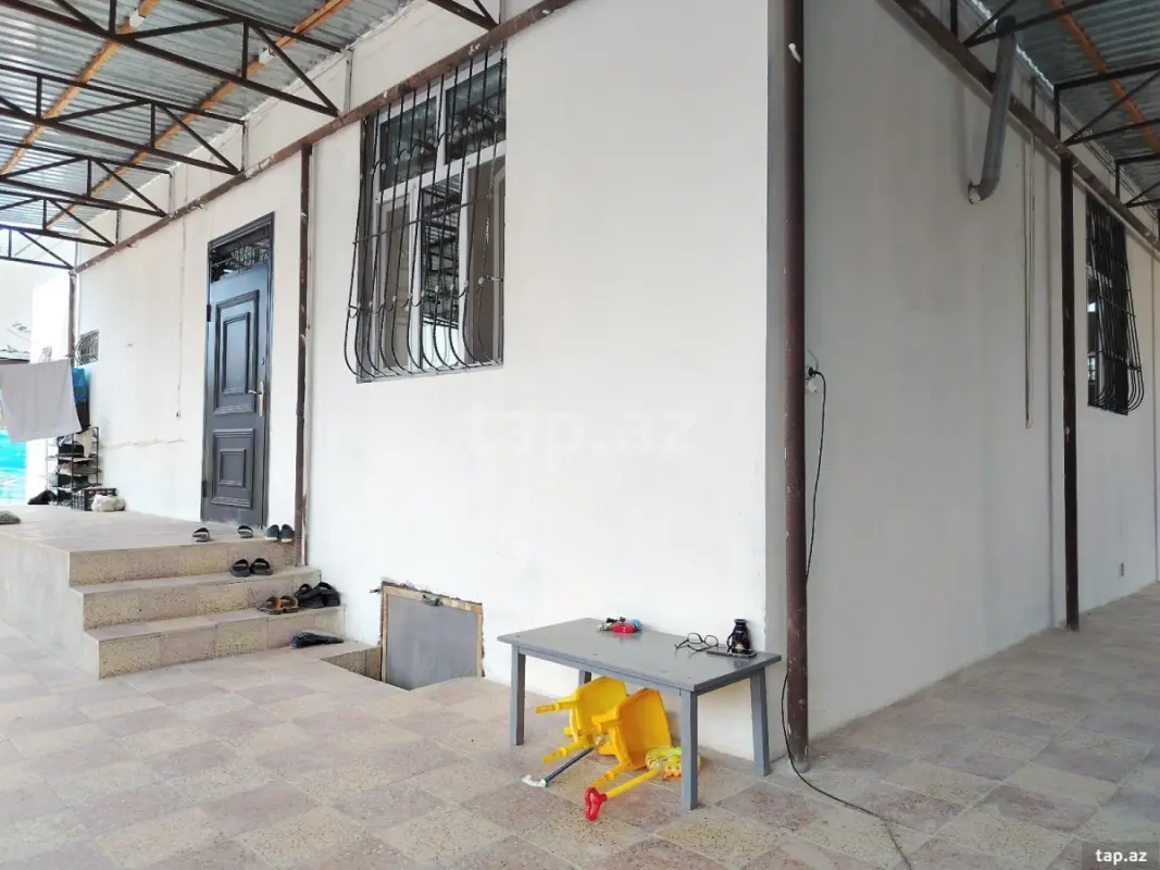 Satılır 4 otaqlı həyət evi 140 m²
