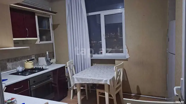 Kirayə verilir 3 otaqlı mənzil 100 m² — Bakı 3 otaq 100.00 m²