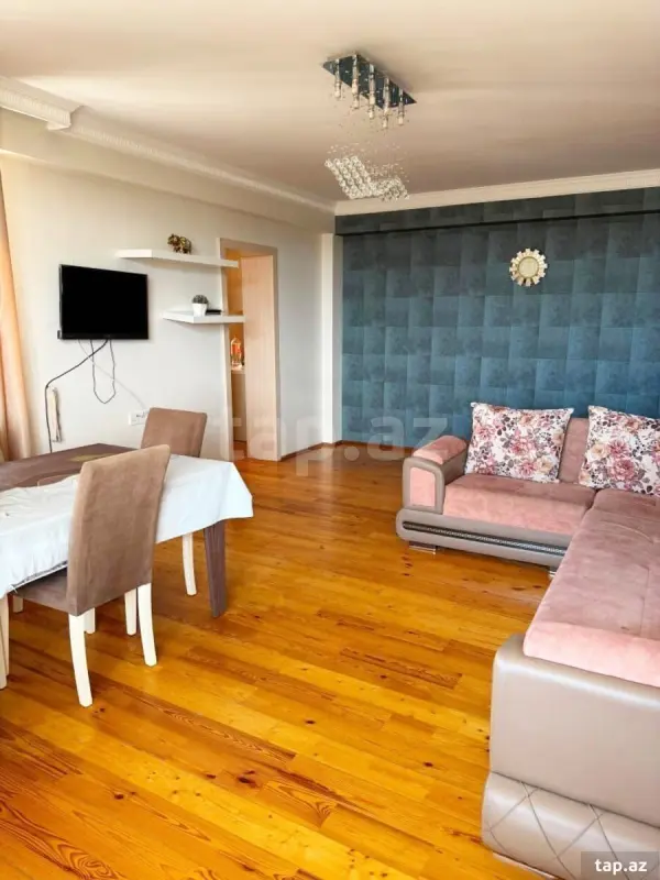 Kirayə verilir 3 otaqlı yeni tikili 90 m²