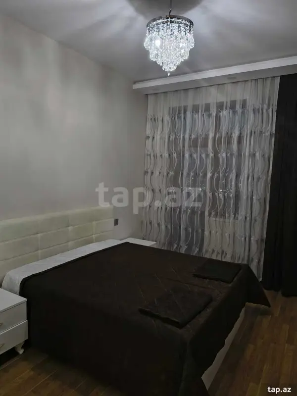 Kirayə verilir 4 otaqlı yeni tikili 150 m²