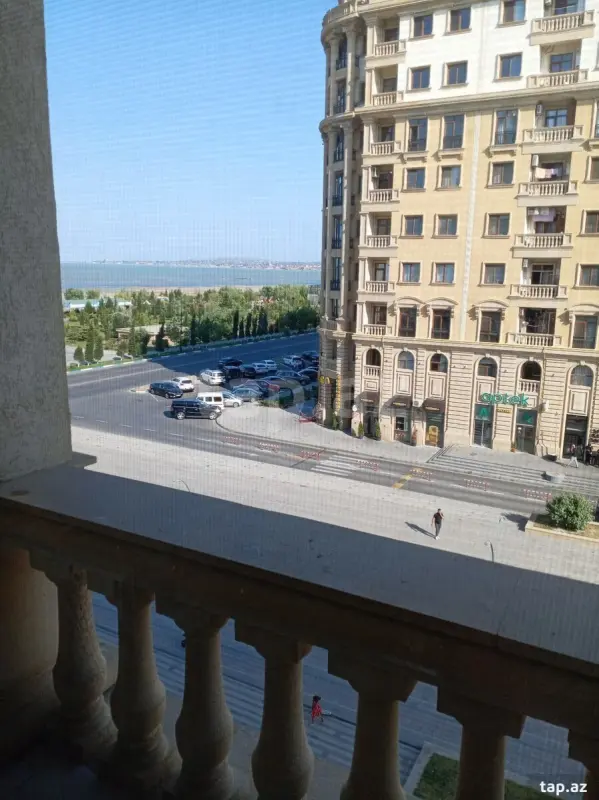 Kirayə verilir 2 otaqlı yeni tikili 65 m²
